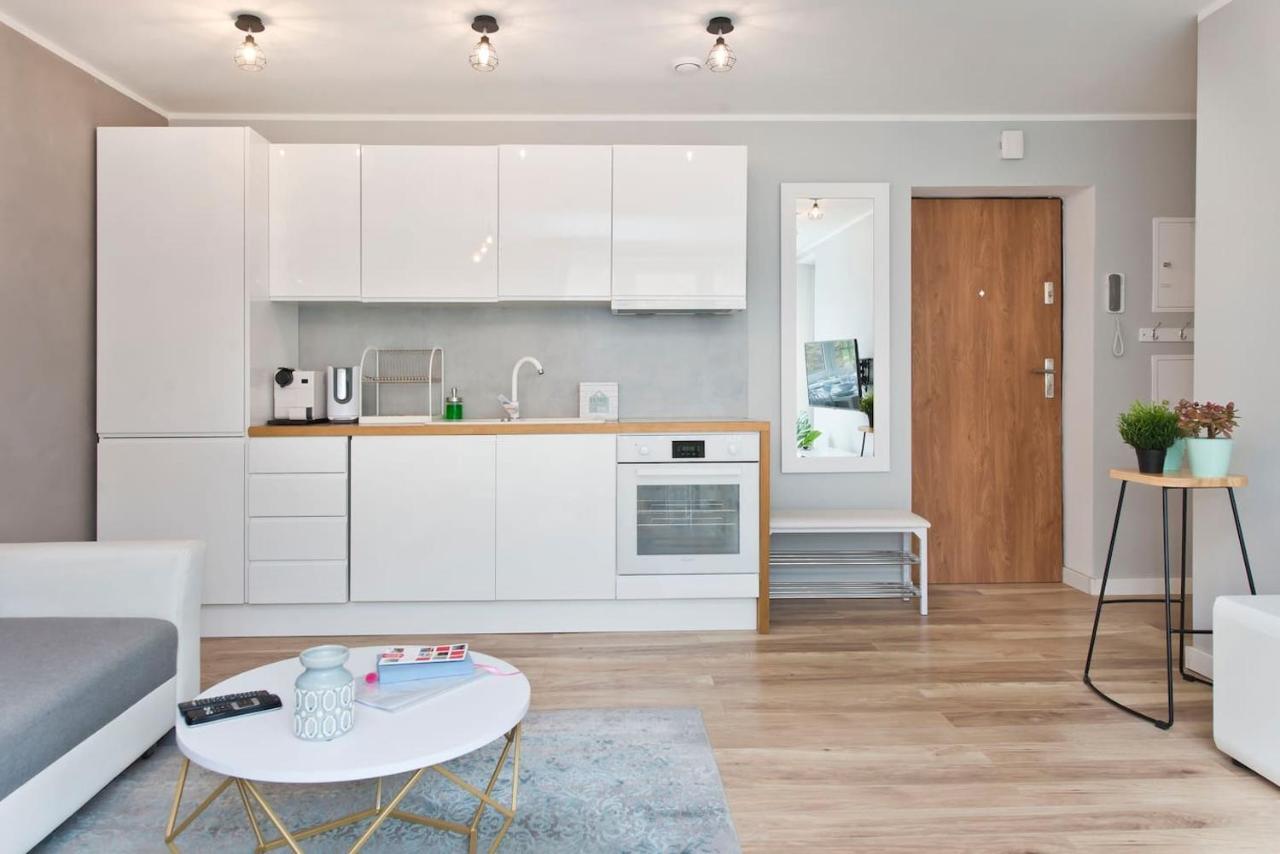 Stay Hip In Vibrant Centrally Located Apartment In Old Town Гданск Екстериор снимка